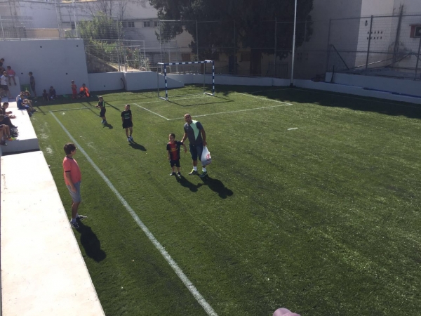 חדש - סימון מגרש כדורגל פסים בצביעה